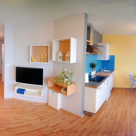 Tahiti Apartment Wroclaw Bagian luar foto
