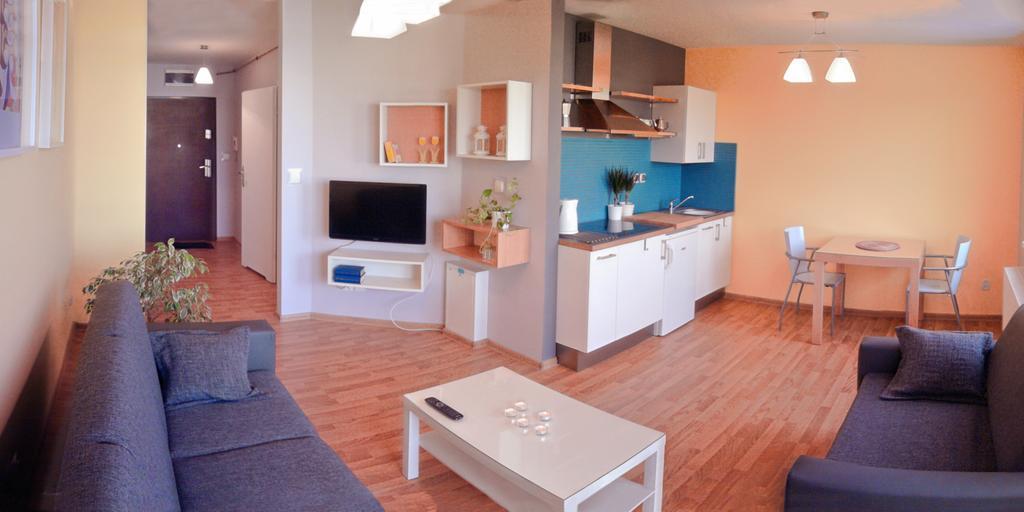 Tahiti Apartment Wroclaw Bagian luar foto