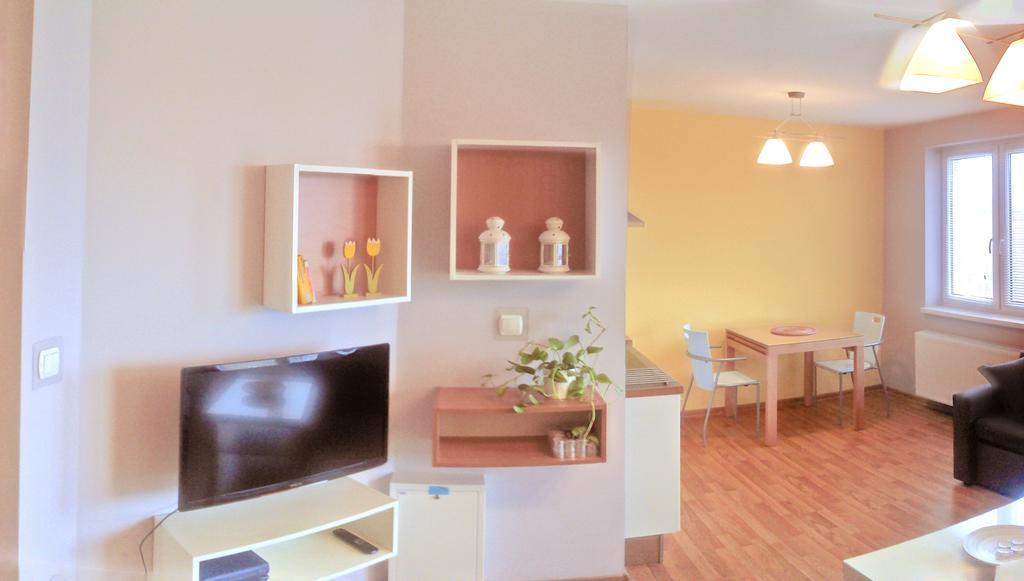 Tahiti Apartment Wroclaw Bagian luar foto